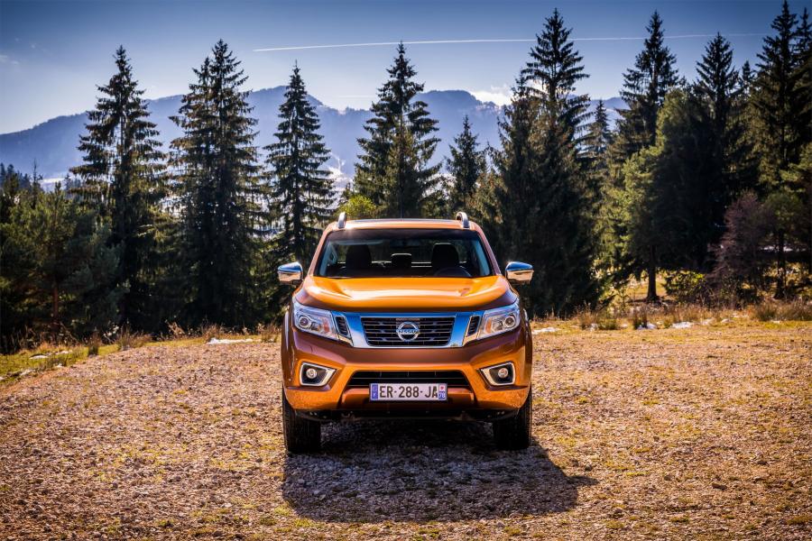  Nissan Navara Double Cab (D23) 2017 года  (WW) (фото 7 из 10)